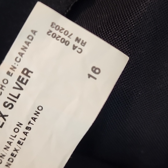 Gottex silver size 16 Rib black one piece swim - Picture 7 of 7